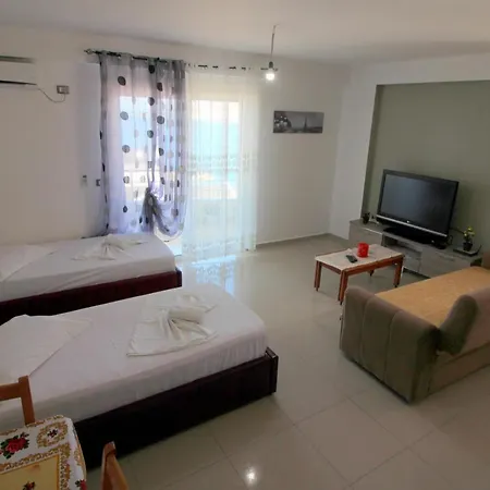 Eduart 2 Apartment *