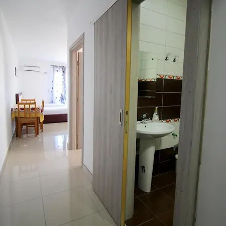 Eduart 2 Apartment Sarande
